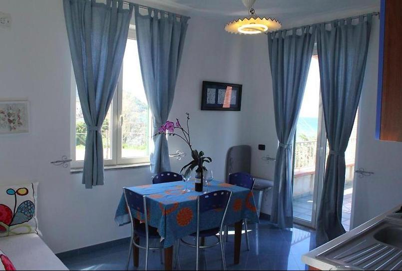 Waikiki Beach Apartments Santa Maria di Castellabate Kültér fotó