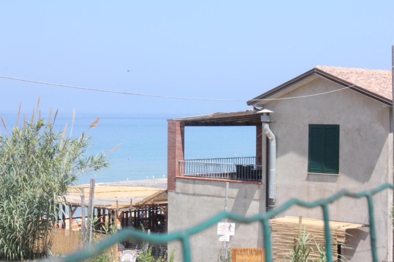 Waikiki Beach Apartments Santa Maria di Castellabate Kültér fotó