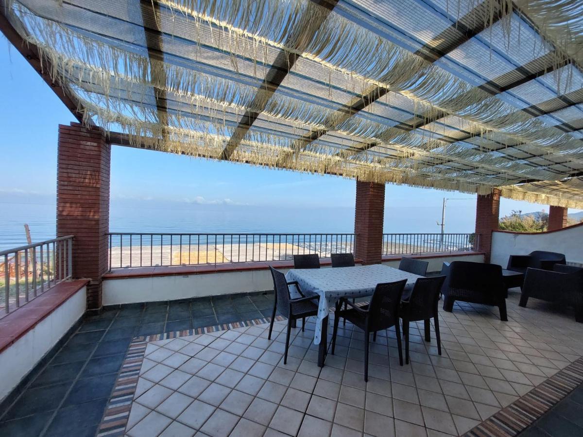 Waikiki Beach Apartments Santa Maria di Castellabate Kültér fotó